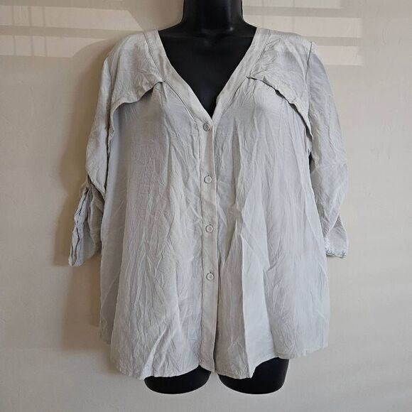 BCBGMaxAzria Button Up Blouse - Picture 1 of 8
